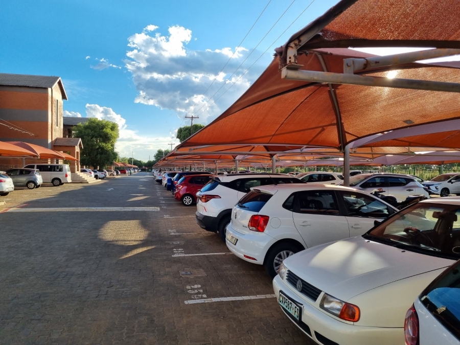 1 Bedroom Property for Sale in Vredenhof Sh Free State